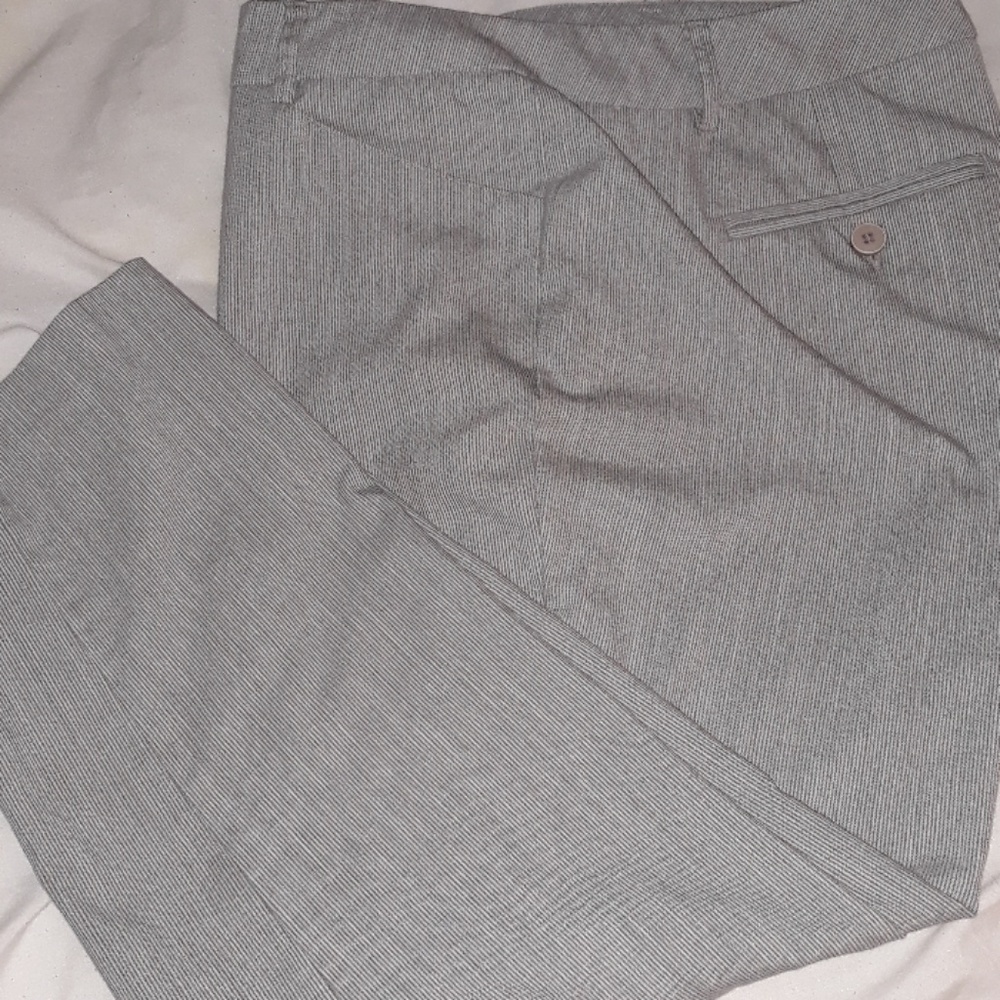 JONES OF   NEW York cropped pants